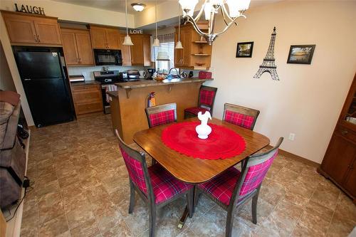 302 1223 Dawson Road, Lorette, MB - Indoor