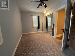 Upper bedroom 2 - 