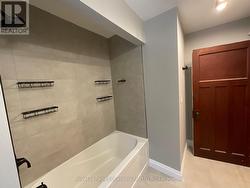 Upper bathroom - 