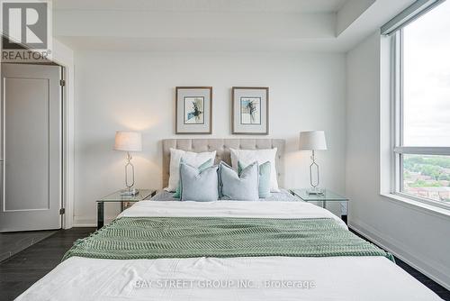 1606 - 398 Highway 7 E, Richmond Hill, ON - Indoor Photo Showing Bedroom