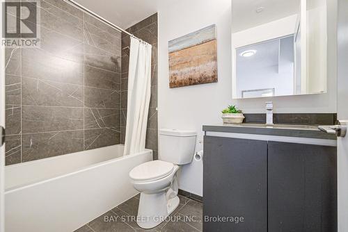 1606 - 398 Highway 7 E, Richmond Hill, ON - Indoor Photo Showing Bathroom