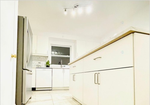 Cuisine - 3-5742 Av. Auteuil, Brossard, QC - Indoor