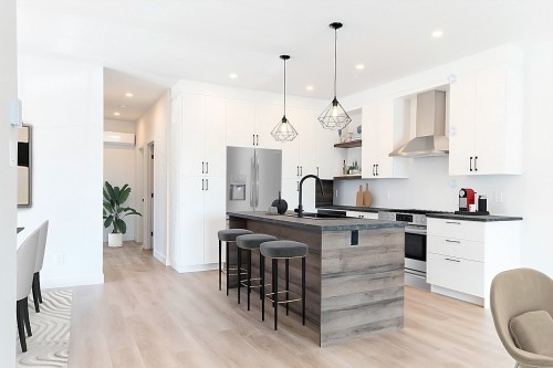 Cuisine - 101-165 Rue Mc Dermott, Cowansville, QC - Indoor Photo Showing Kitchen With Upgraded Kitchen