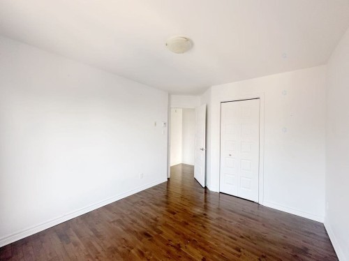 Chambre à coucher - 201-5565 Av. Albanie, Brossard, QC - Indoor Photo Showing Other Room