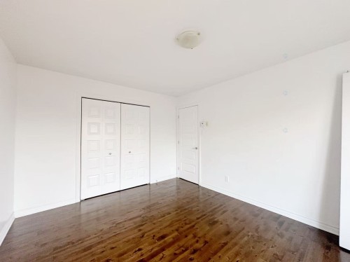 Chambre à coucher - 201-5565 Av. Albanie, Brossard, QC - Indoor Photo Showing Other Room