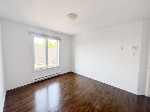 Chambre à coucher - 201-5565 Av. Albanie, Brossard, QC - Indoor Photo Showing Other Room