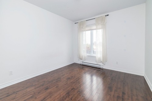 Bathroom - 302-5565 Av. Albanie, Brossard, QC - Indoor Photo Showing Other Room