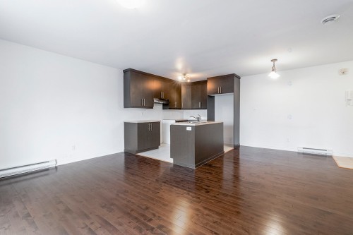 Dining Room - 302-5565 Av. Albanie, Brossard, QC - Indoor Photo Showing Kitchen