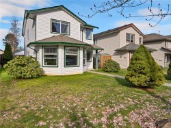 532 Hilchey Rd  Campbell River, BC V9W 8E6