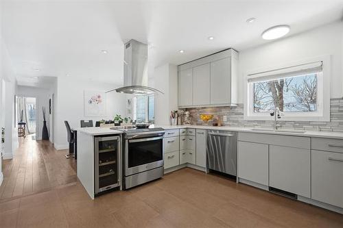 595 Churchill Dr, Winnipeg, MB 