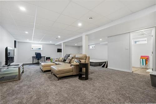 595 Churchill Dr, Winnipeg, MB 