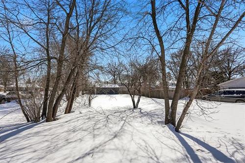 595 Churchill Dr, Winnipeg, MB 