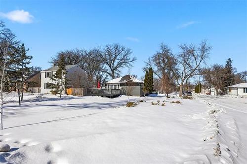 595 Churchill Dr, Winnipeg, MB 