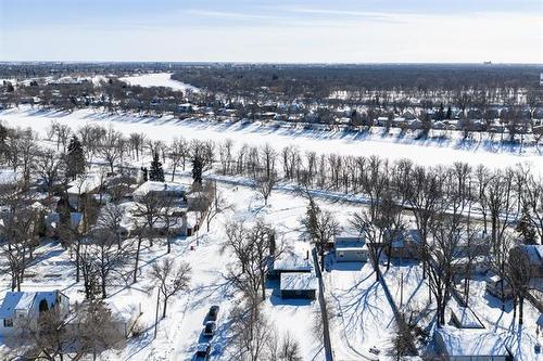 595 Churchill Dr, Winnipeg, MB 