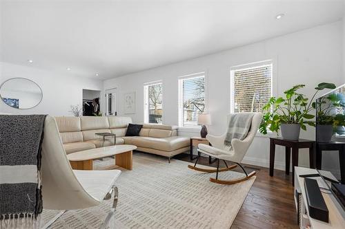 595 Churchill Dr, Winnipeg, MB 