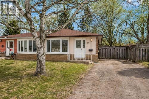 17 BURBANK PLACE  Barrie, ON L4M 2S8