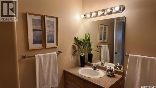 4026 Buckingham Drive E, Regina, SK - Indoor Photo Showing Bathroom