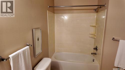 4026 Buckingham Drive E, Regina, SK - Indoor Photo Showing Bathroom