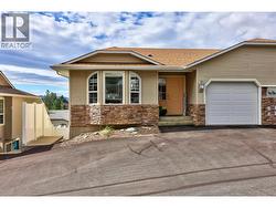 2210 QU'APPELLE Boulevard Unit# 35  Kamloops, BC V2E 2S6