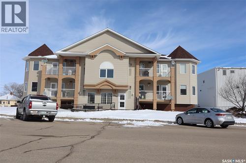 101 226 3rd AVENUE W  Assiniboia, SK S0H 3R0