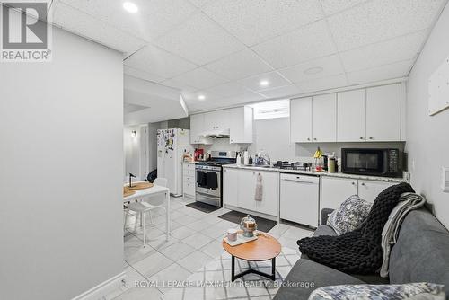 2 Castle Park Boulevard, Vaughan, ON - Indoor