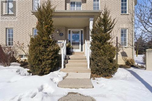 2 Castle Park Boulevard, Vaughan, ON - Outdoor