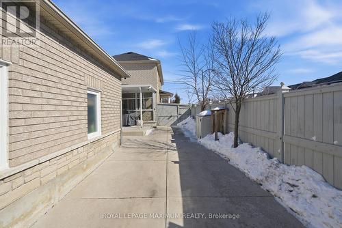 2 Castle Park Boulevard, Vaughan, ON - Outdoor