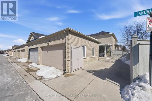 2 Castle Park Boulevard, Vaughan, ON - Outdoor