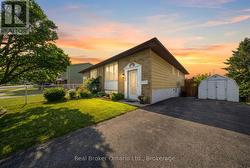 142 BEE STREET  Woodstock (Woodstock - South), ON N4S 3Z4