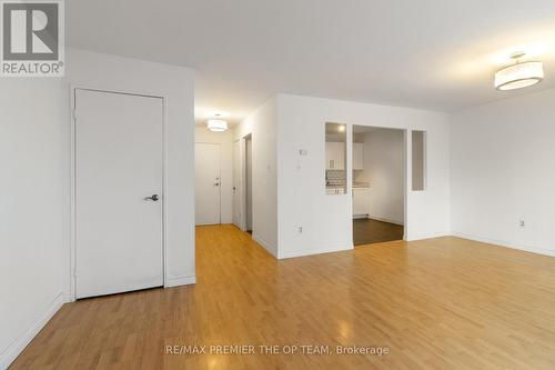 37 - 1016 Falgarwood Drive, Oakville, ON - Indoor Photo Showing Other Room