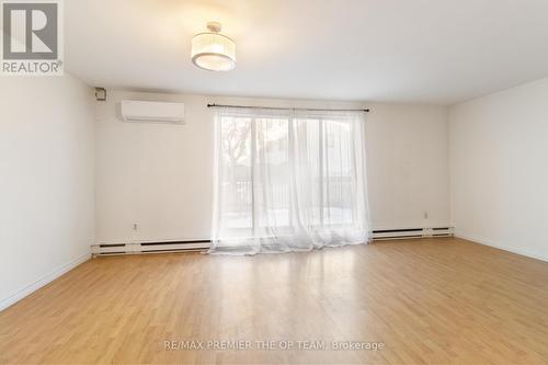 37 - 1016 Falgarwood Drive, Oakville, ON - Indoor Photo Showing Other Room