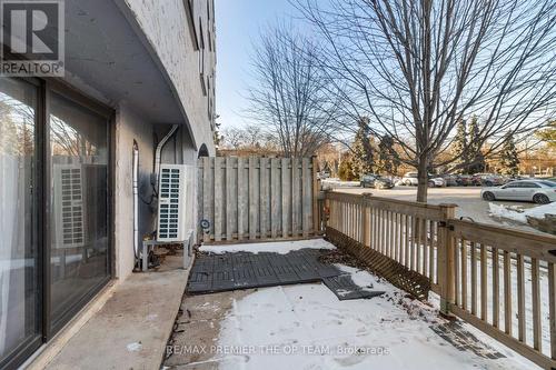 37 - 1016 Falgarwood Drive, Oakville, ON - Outdoor