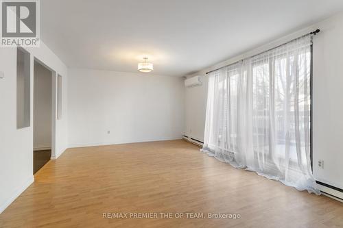37 - 1016 Falgarwood Drive, Oakville, ON - Indoor Photo Showing Other Room
