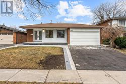 2437 CHILSWORTHY AVENUE  Mississauga, ON L5B 2R4