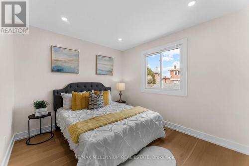 2437 Chilsworthy Avenue, Mississauga, ON - Indoor Photo Showing Bedroom