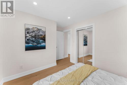 2437 Chilsworthy Avenue, Mississauga, ON - Indoor Photo Showing Bedroom