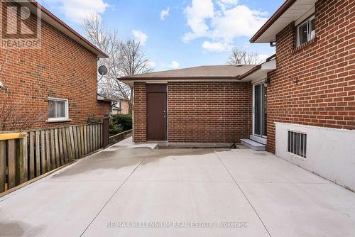 2437 Chilsworthy Avenue, Mississauga, ON - Outdoor With Exterior