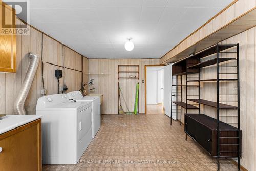 2437 Chilsworthy Avenue, Mississauga, ON - Indoor Photo Showing Laundry Room