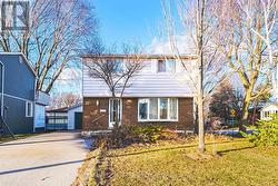 27 GLENVIEW COURT  Hamilton, ON L9C 6H7
