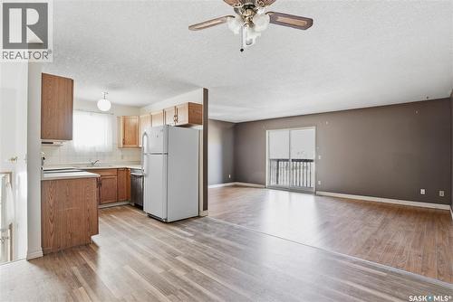119 - 121 Olmstead Road, Saskatoon, SK - Indoor Photo Showing Kitchen