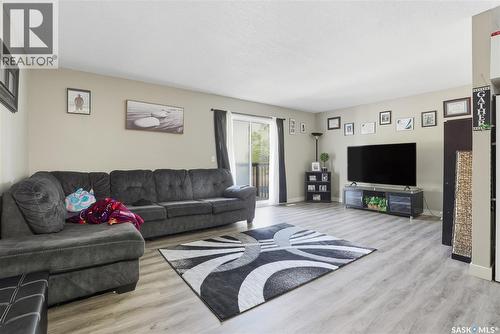 119 - 121 Olmstead Road, Saskatoon, SK - Indoor Photo Showing Living Room