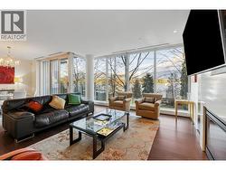 TH102 1139 W CORDOVA STREET  Vancouver, BC V6C 0A2