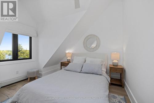 44 - 1211 Foreman Road, Muskoka Lakes (Medora), ON - Indoor Photo Showing Bedroom