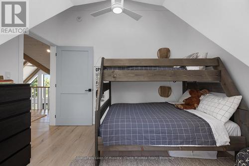 44 - 1211 Foreman Road, Muskoka Lakes (Medora), ON - Indoor Photo Showing Bedroom