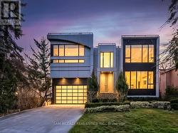 67 LAKE PROMENADE Toronto, ON M8W 1A2