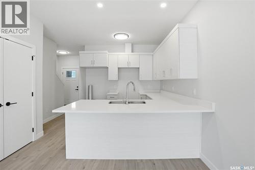 527 Sharma Crescent, Saskatoon, SK - Indoor Photo Showing Kitchen