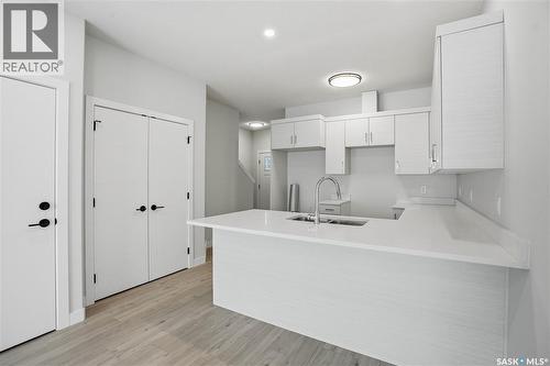 527 Sharma Crescent, Saskatoon, SK - Indoor Photo Showing Kitchen
