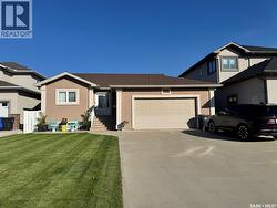 1916 Jesse BAY  Estevan, SK S4A 2W3