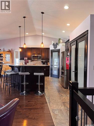 1916 Jesse Bay, Estevan, SK - Indoor