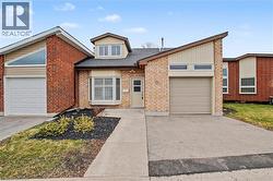 29 ARCHDEACON CLARK Trail  Hamilton, ON L9B 2M1